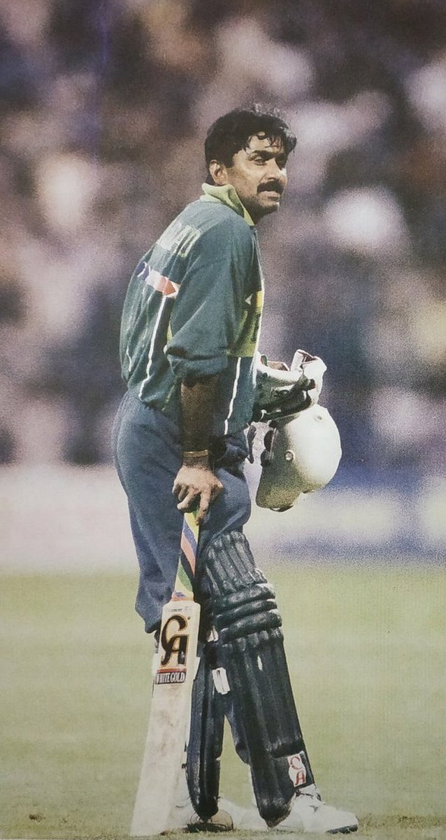 wobbleseamer's tweet photo. India and Pakistan, two Asian heavyweights, squared up in March 1996 in an attempt to advance to the World Cup semi-final.

As usual, there was a fierce battle between bat and ball as this game ended up being a high-scoring contest.

Photo: @PABadami

(1/4) https://t.co/3Iexl90Rjt