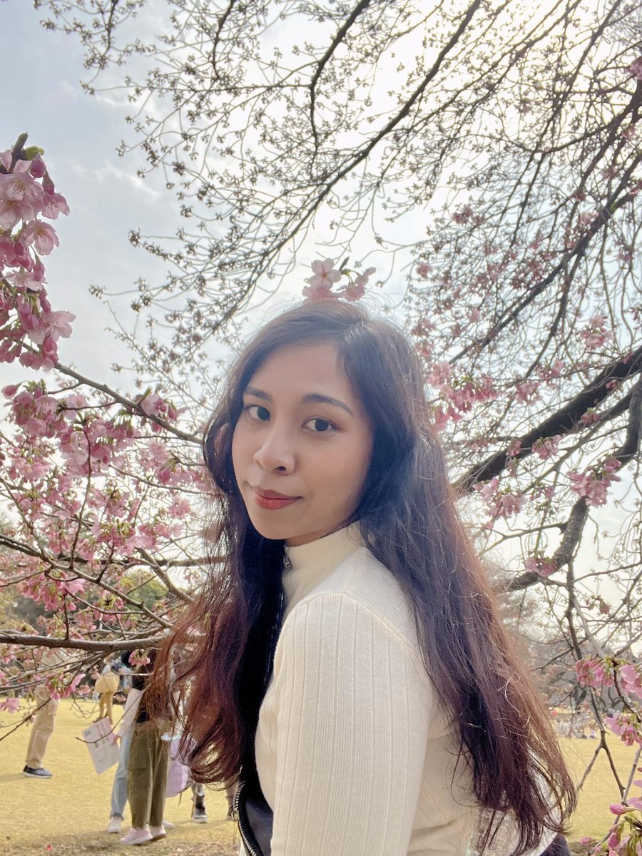 Unawhut's tweet photo. 桜の日🌸 https://t.co/aEbelFb6DZ