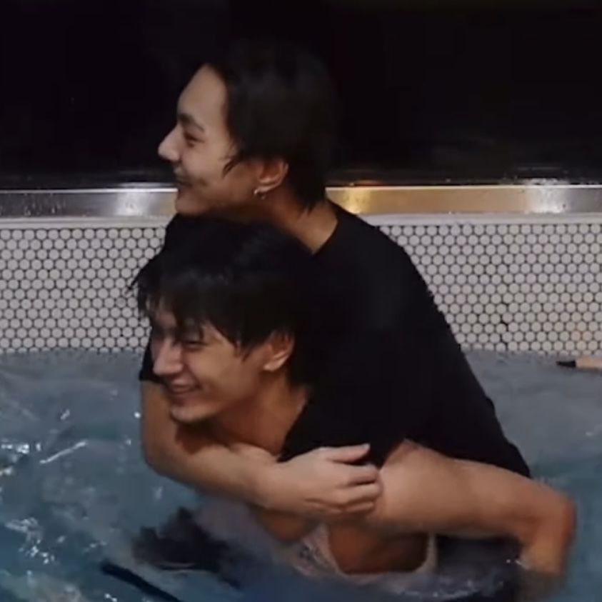 11:59

walang lulubog.

37th with u