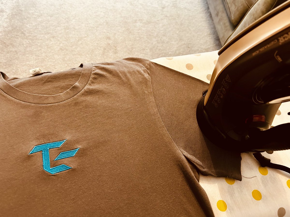 A real man helps around the house…. I ain’t too proud to pick up the iron!! 🧺

Mrs Oakley does more than enough for here two guys. 

#uptheETE