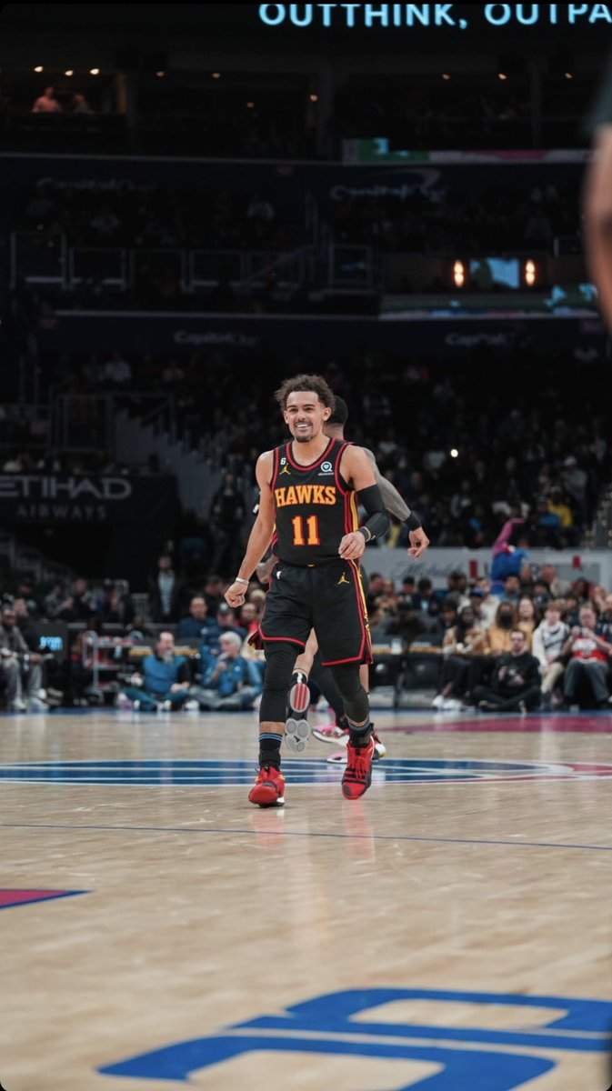 TraeYoungBrasil's tweet photo. Trae Young ontem :

 35 pontos
 13 assistências
 4 3PT https://t.co/d7mY0aCbBR