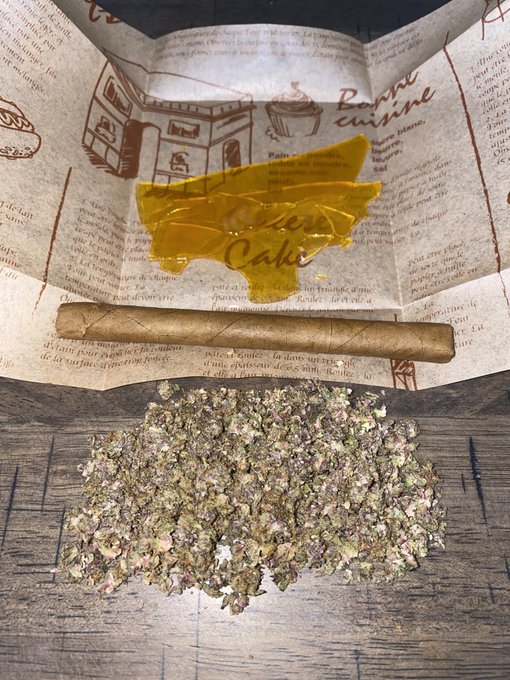 Let&rsquo;s smoke and get the munchies for each other https://t.co/3bv65JIgcL