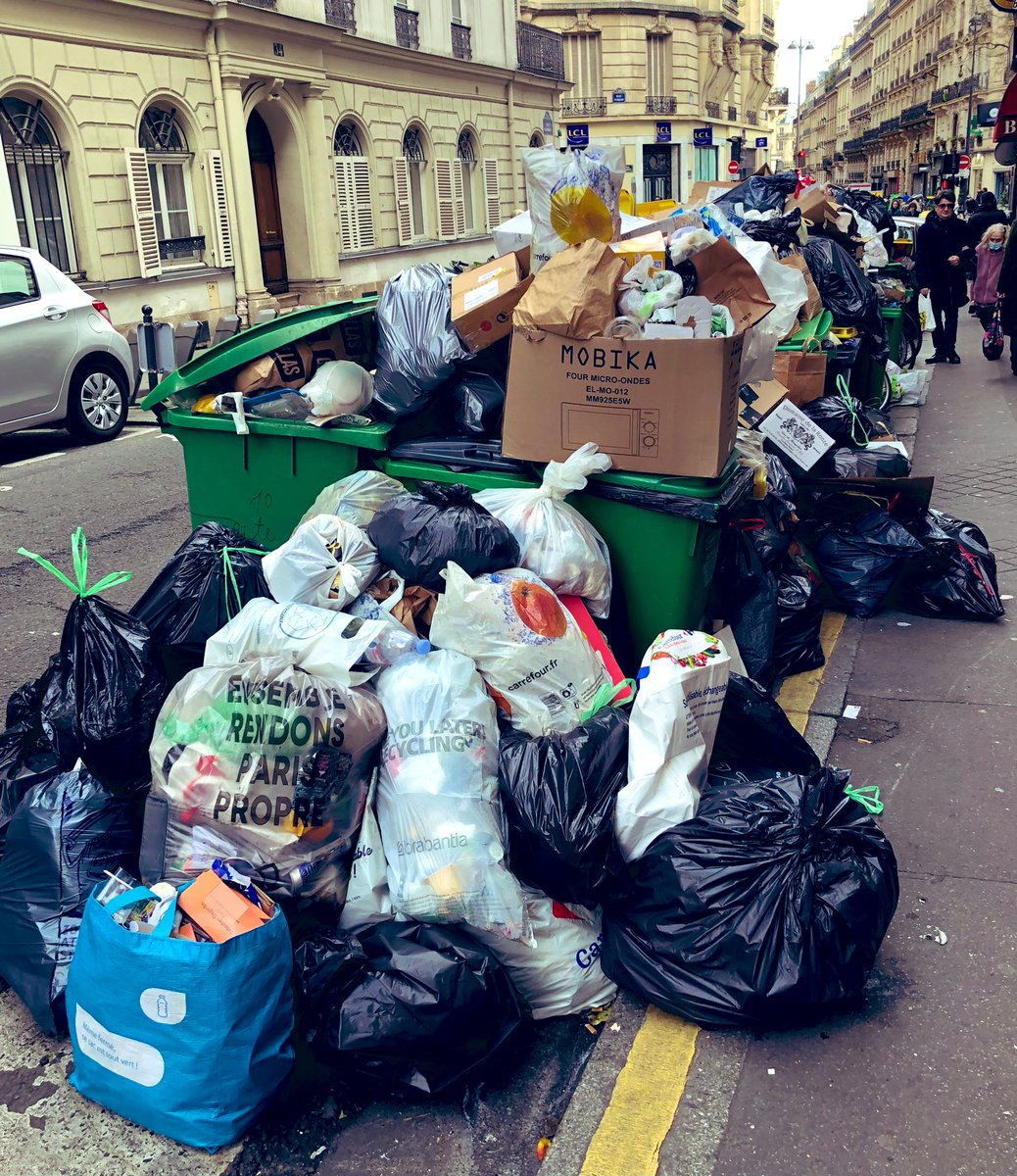 CBeaune's tweet image. 7ème jour sans ramassage des poubelles. Puanteur et pourrissement.
Aucune mesure d’urgence, même partielle, décidée par la Ville de Paris.
Enième exemple d’inaction et de mépris des Parisiens.