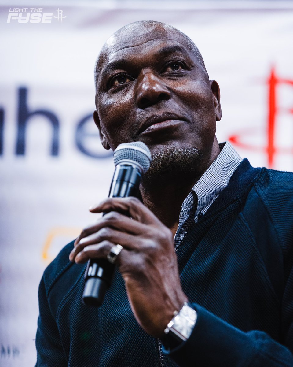 HoustonRockets's tweet photo. As part of Muslim Family Night, the #Rockets hosted a Q&amp;A with Hakeem "The Dream" Olajuwon and Assistant Coach Mahmoud Abdelfattah. https://t.co/u8IDWyC10o