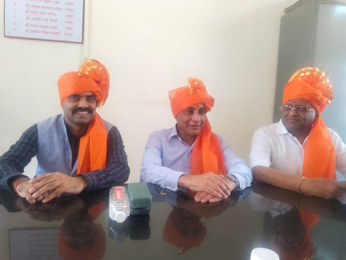 RaviPokharna's tweet image. While in Mumbai yesterday, got to spend entire day visiting Govt aided schools in Tribal areas of Shahpur in Thane District with Sh @rajeshvshah Industrialist &amp;amp; former Co-chair Mukand Ind &amp;amp; Founder Advisor @PahleIndia . 

Former Chief Secy of Maha and Maha Election commissioner…