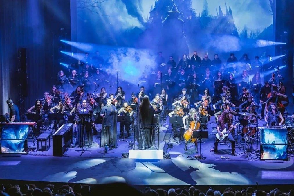 monicanaranjo's tweet photo. Anoche os sentí, os abracé y lo amé. Enhorabuena, Maestro… 🎶🎉 Qué inmenso orgullo me hizo ser testigo del gran nacimiento de #Epical! ❤️🎉🙏 #PepeHerrero https://t.co/A6FVXtTU0m