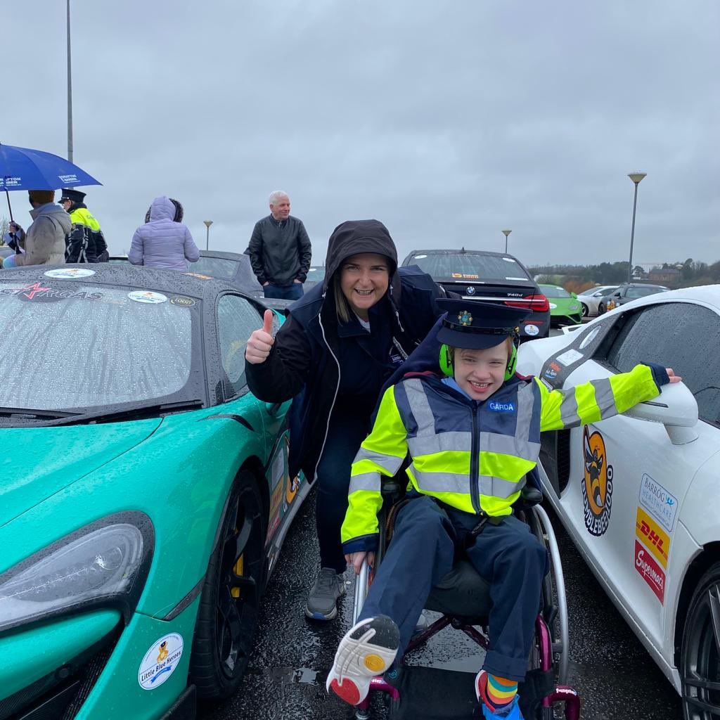 LarkinAnnmarie's tweet photo. Great day at @BUMBLEEBEE1000 in Monaghan yesterday. Thanks to @AlanClarkeVideo & @DonegalDaddy for being so good with our @LilBlueHeroes #littleblueheroes #bumblebee1000 https://t.co/61YbOFY7sr