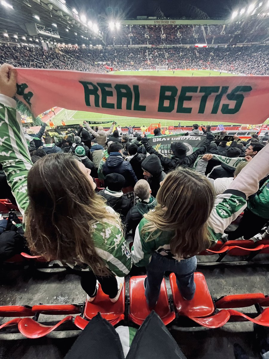 TeresaSC15's tweet photo. Bonitos recuerdos 😍✨⚽️💚🥰🫶🏻 https://t.co/p0p2lD8l2S