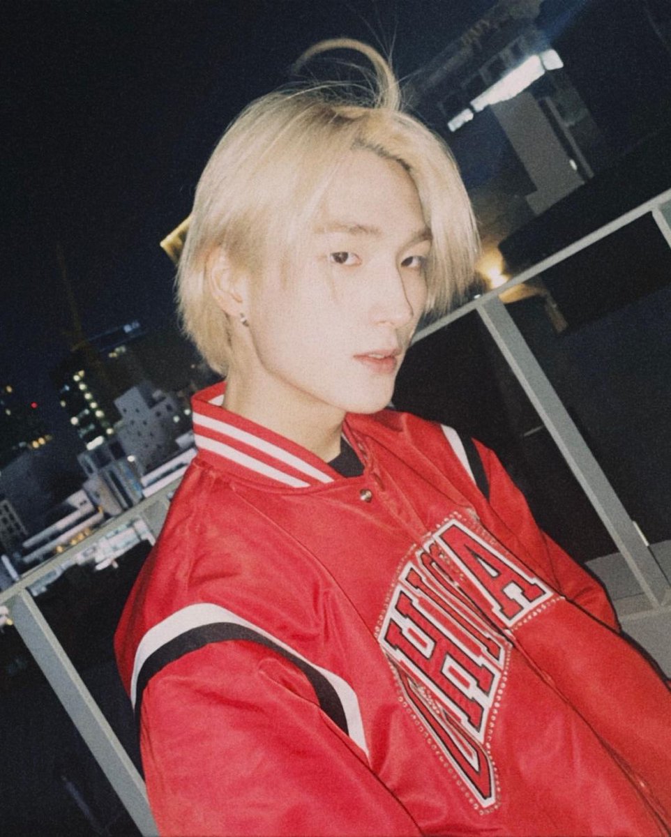 BeomsooBrasil's tweet photo. 📸 Atualização do Beomsoo na conta do @OCJNEWBIES com fotos tiradas durante a gravação do dance cover de Roar do TBZ 

#XODIAC #소디엑 #OCJNEWBIES #오씨제이뉴비스  #BEOMSOO #범수 #OCJENT #ONECOOLJACSO #원쿨잭소 #ROAR #THEBOYZ_ROAR https://t.co/wPkTq2USXC