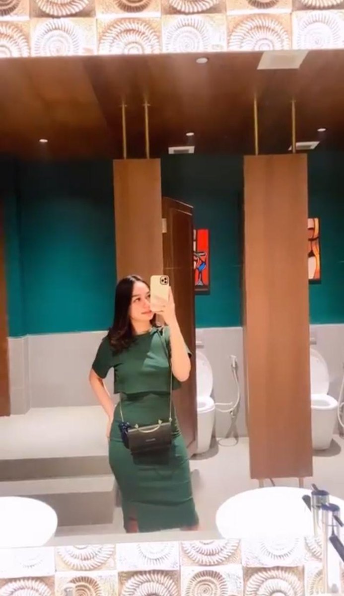 Cut10169081's tweet photo. Open BO & VCS💕
Fullservice,wajib dp❤️
Info RR by 💌Dm https://t.co/LvHVECOG4r
#ExpoCirebon
#availcirebon
#bocirebon
#AVAILCirebon
#Cirebonnakal
#Openbocirebon
#BisyarCirebon
#wpcirebon
#IncludeCirebon
#openbocirebon
#availbocirebon
#cirebonjeh https://t.co/rpZoilLj5q