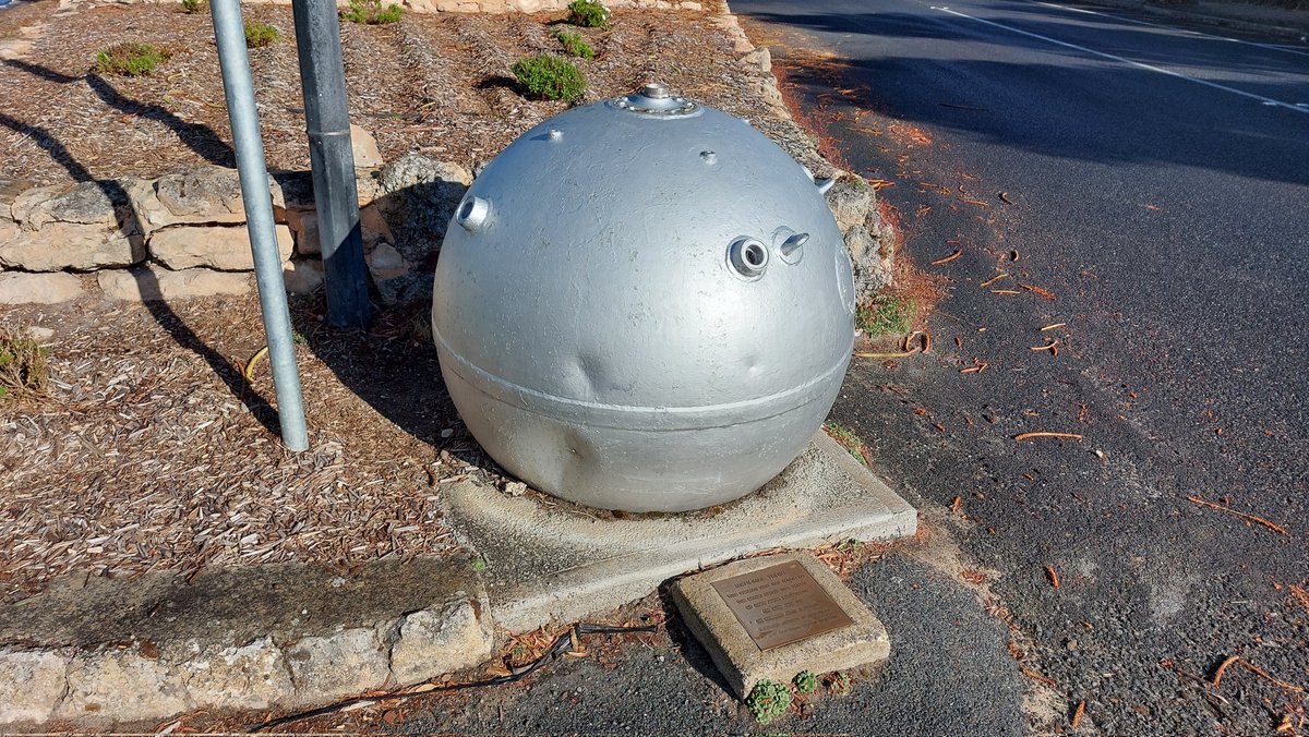 pfwaus's tweet photo. @history2wheeler @SWWresearch German sea mine found on the beach south of the Cape Jaffa lighthouse in July 1941, now on display in the town of #RobeSA #SouthAustralia #Australia #WW2 #LestWeForget #History https://t.co/CDrfP8tCe8