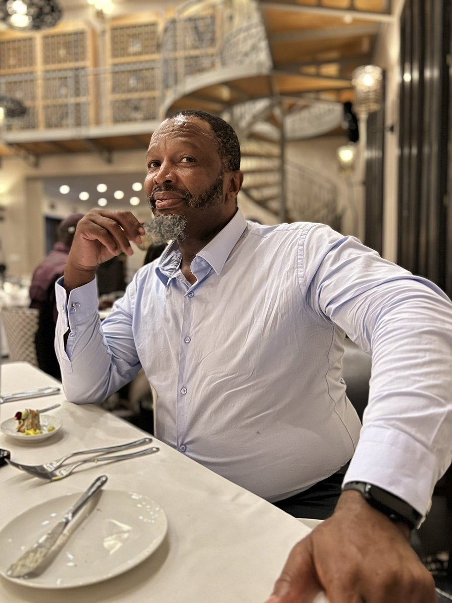 Solopearl's tweet photo. Happy birthday 🎂 to my wonderful husband, may God continue to bless you for you are a blessing to us! ❤️🥳🎉 today I love is understatement 😊😊😊 but what it is, I love you my King! Sello Maake KaNcube @sellomkn https://t.co/ls5cLAED14