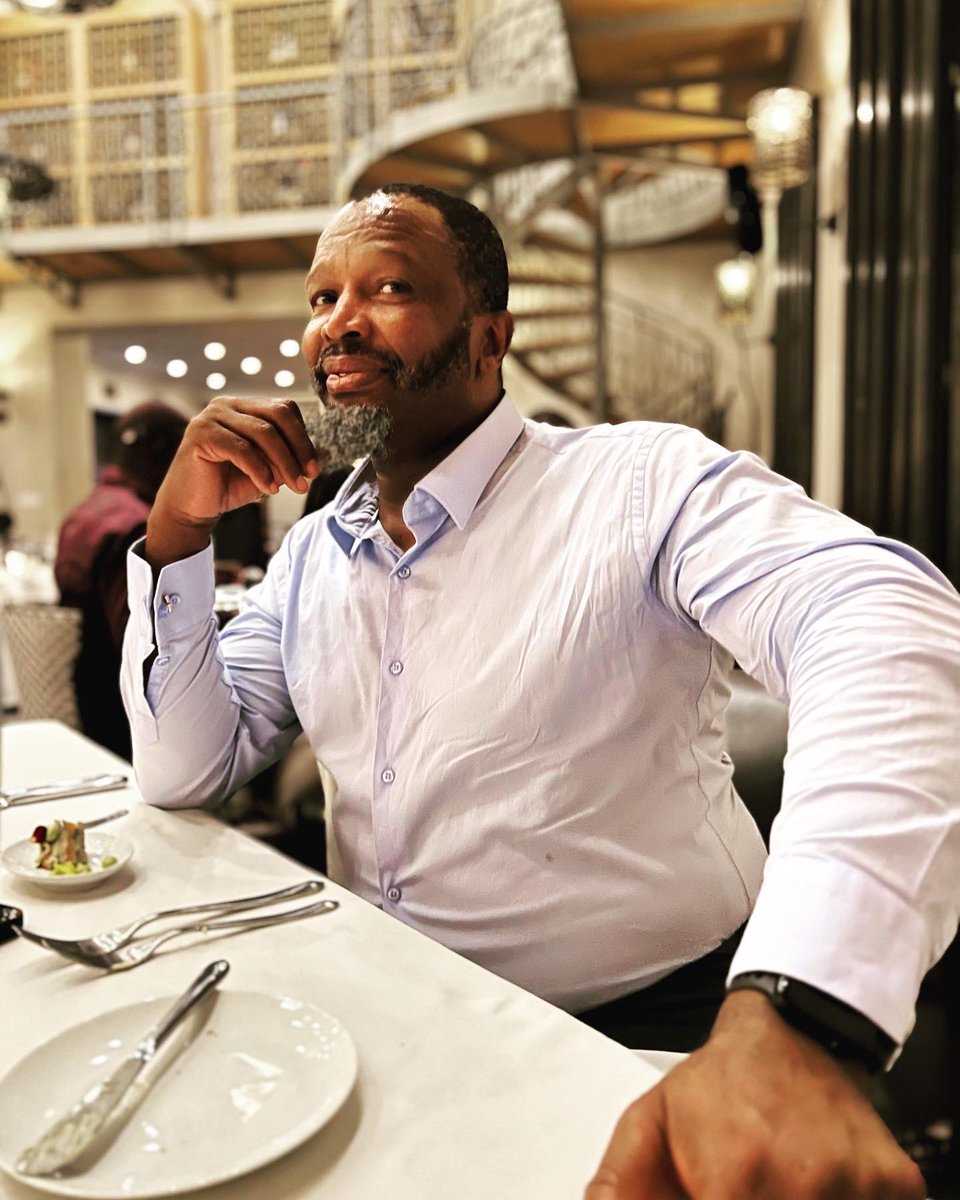Solopearl's tweet photo. Happy birthday 🎂 to my wonderful husband, may God continue to bless you for you are a blessing to us! ❤️🥳🎉 today I love is understatement 😊😊😊 but what it is, I love you my King! Sello Maake KaNcube @sellomkn https://t.co/ls5cLAED14