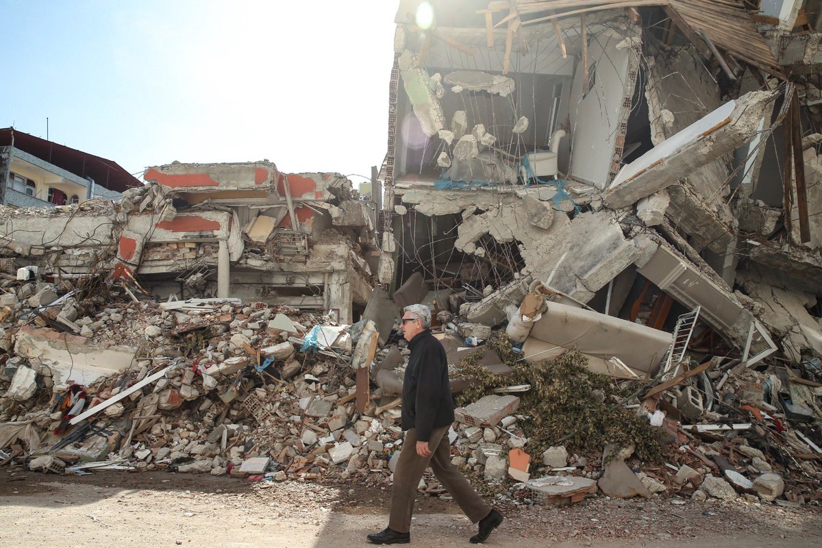 FilippoGrandi's tweet photo. I’ve spent 5 days visiting earthquake survivors in Syria and Türkiye: many are refugees or displaced. I’ve seen their plight in Lattakia and Hama; in NW Syria which I reached in a cross border convoy; and in Southeast Türkiye. All need urgent humanitarian aid and help to recover. https://t.co/75GXoTiU3S