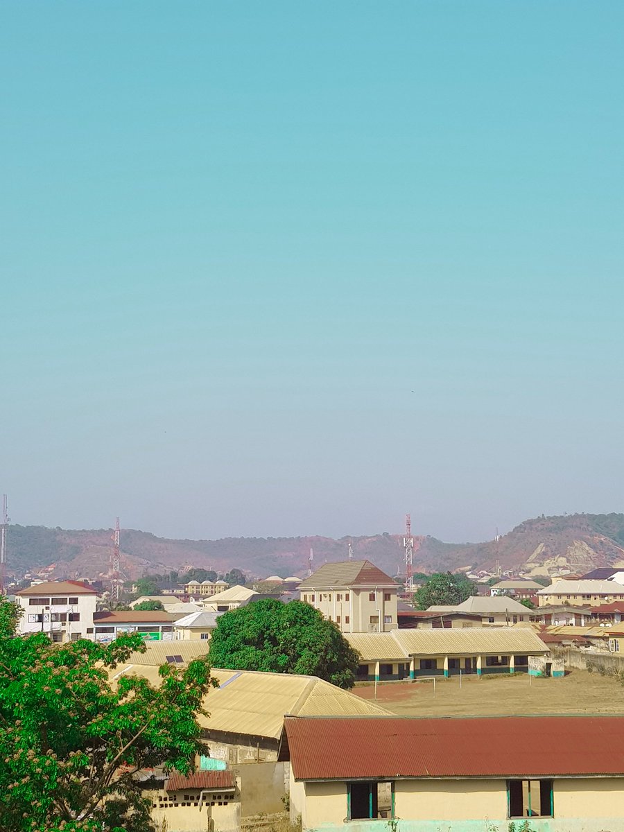 KingFayVee1's tweet photo. Enugu hills are so beautiful 🌹...Shots from my bathroom window #enugu #Hills #mountains #photooftheday #photography #enuguhills #bathroom #windowshots https://t.co/NtsXJGFAYb