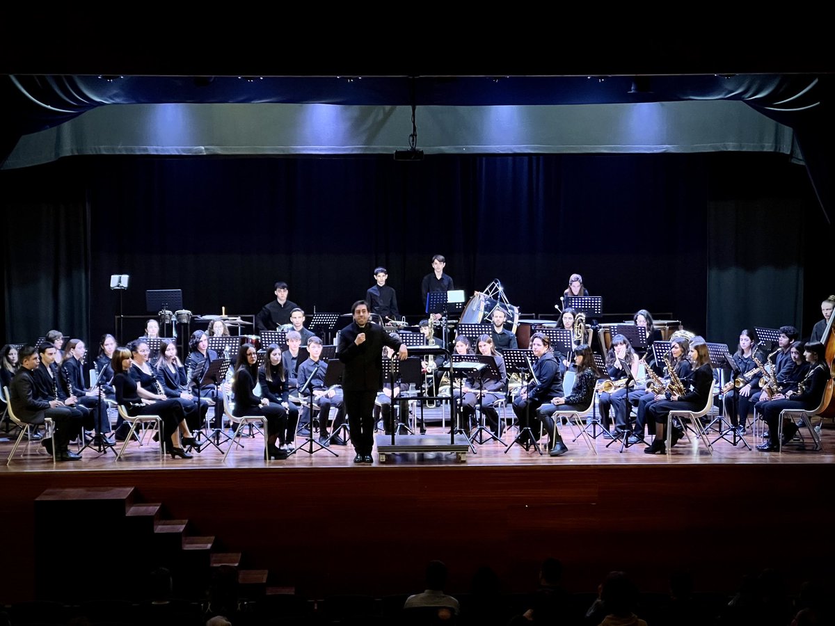🎶 Compartim una imatge del concert de cloenda del I Stage de la Banda Jove del Conservatori 2023 dut a terme a l’Auditori Cap Vermell!