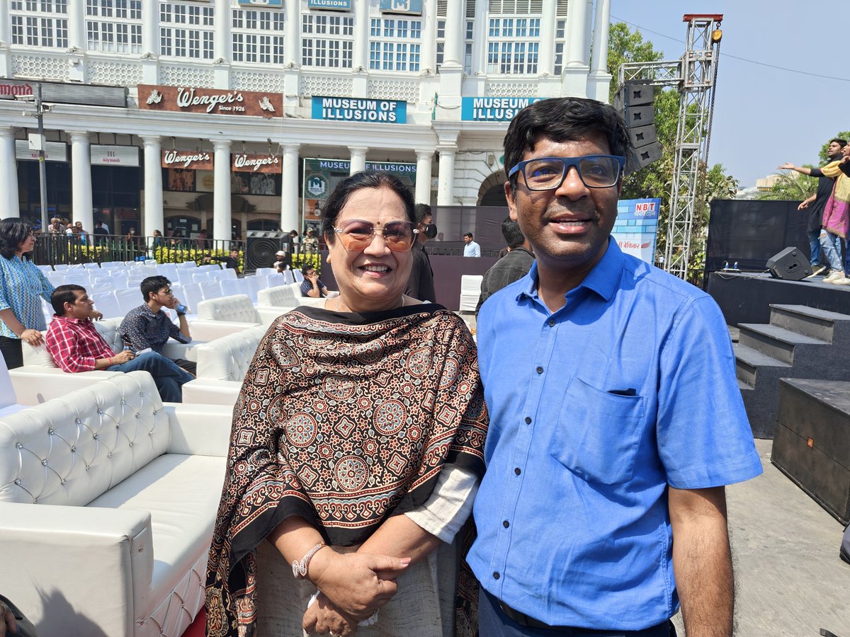 AshishXL's tweet photo. . @DarshanaJardosh ji salute to you. You drove a bike for the entire rally alone. You didn't keep yourself limited as a special guest of the All Women Bike Rally of @NBTDilli but chose to be with all the women riders. It was hugely inspiring https://t.co/4gDh2BoJhi