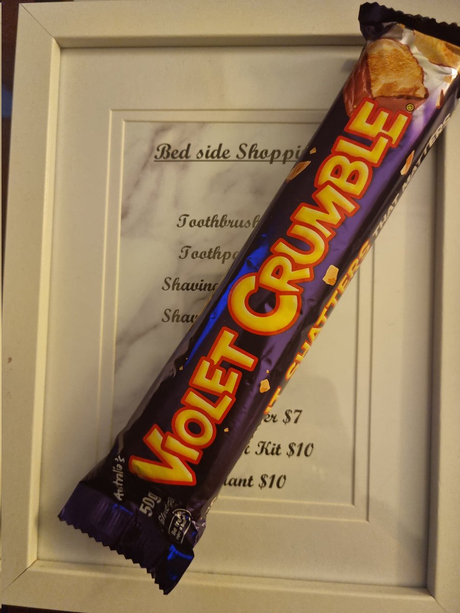 Meldawson6's tweet photo. ..when you know you're staying in a quality motel in Australia...f*cking ridiculous prices for those 'essentials'...but there's always the $4 #VioletCrumble... https://t.co/ZQq9hNc8dV