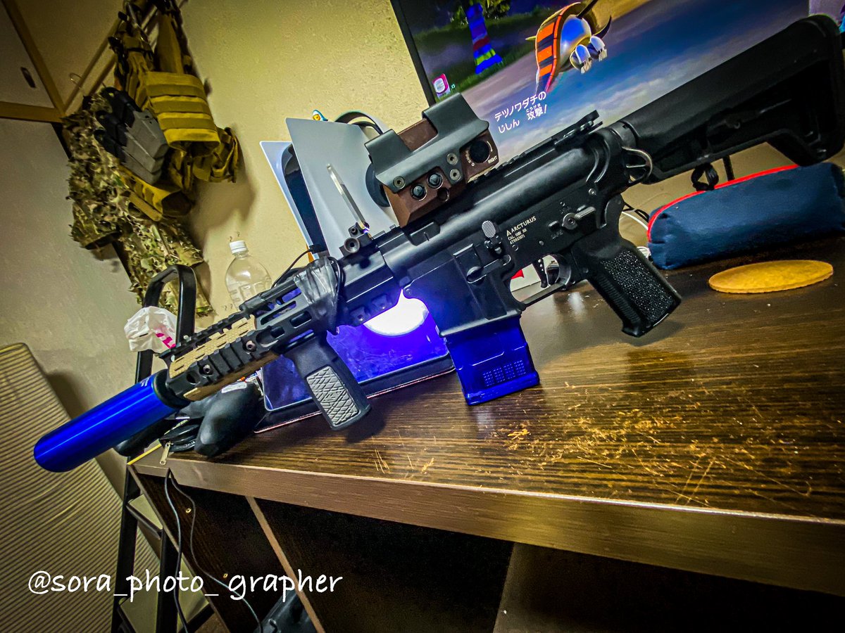 JACK_MIL_0963's tweet photo. せっかくブルカンつけたので
家にあった塗料でマガジン塗装して
トレーニングウェポン風にしてみた!
これで上級者?!笑
(サバゲー初めて1年経ってないw)
#アークタウラス
#サバゲー
#サバゲー好きと繋がりたい
#BlueCan https://t.co/Rl2PoW0cUS