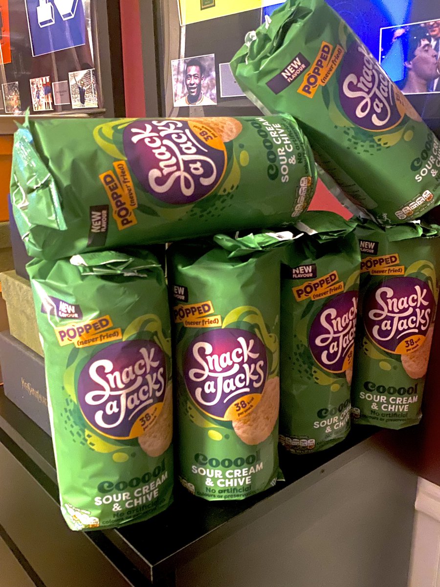 sh0rne's tweet photo. Bit of a addiction #SnackaJacks #RiceCakes #Diet #Twitter #2023 #3WeeksIn https://t.co/DutLyct68x