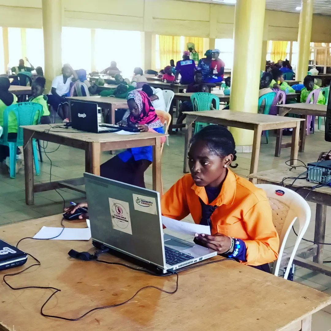They are more than 200, they come from 15 secondary schools in Cameroon.
 They participated in the regional Young Girl's ICT competition this Saturday, March 11, 2023 in Ngaoundéré and Meiganga, and 50 of them were selected for the final to be held on March 18, 2023.