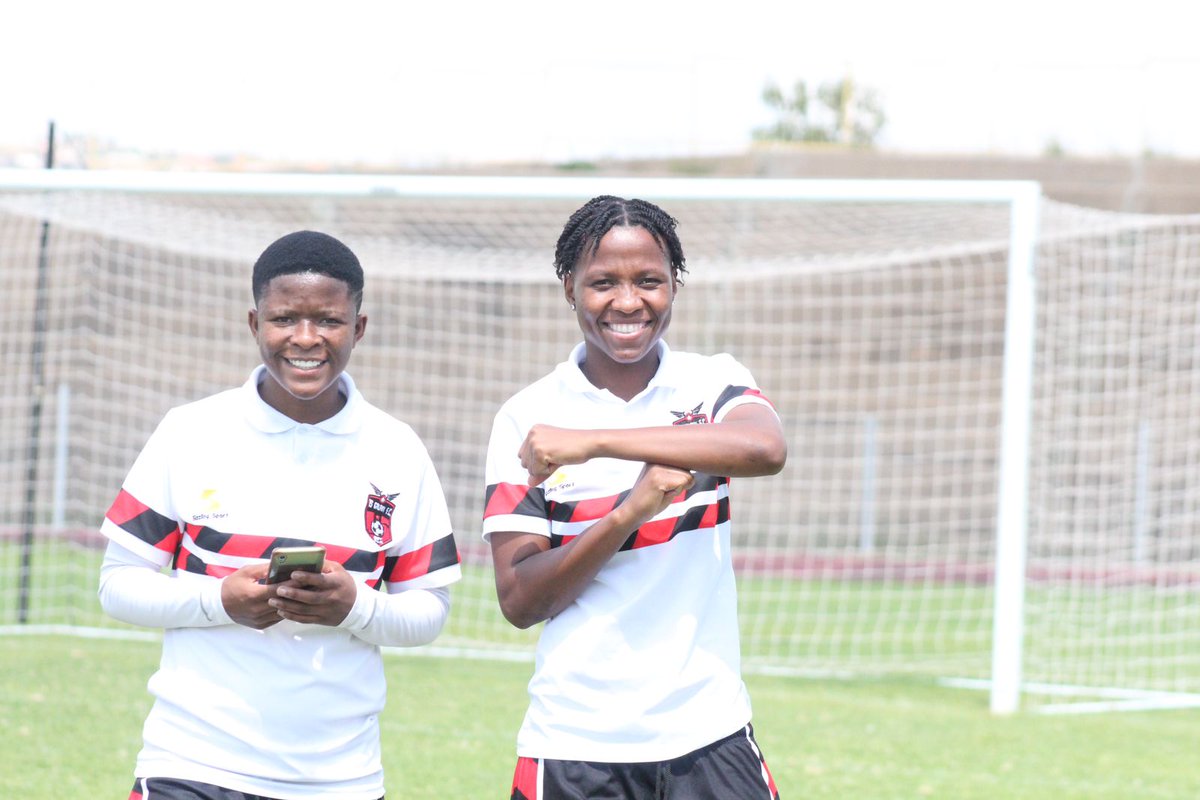 TSGALAXYQUEENS's tweet photo. 🚨Pitch Inspection🚨
TS Galaxy Queens VS Sundowns Ladies
@TSGALAXYFC
@TheRocketsFC

#TheRockets 
#TSG
#Siyadumuza 
#WeAreHereToStay https://t.co/6FWD1otNk2