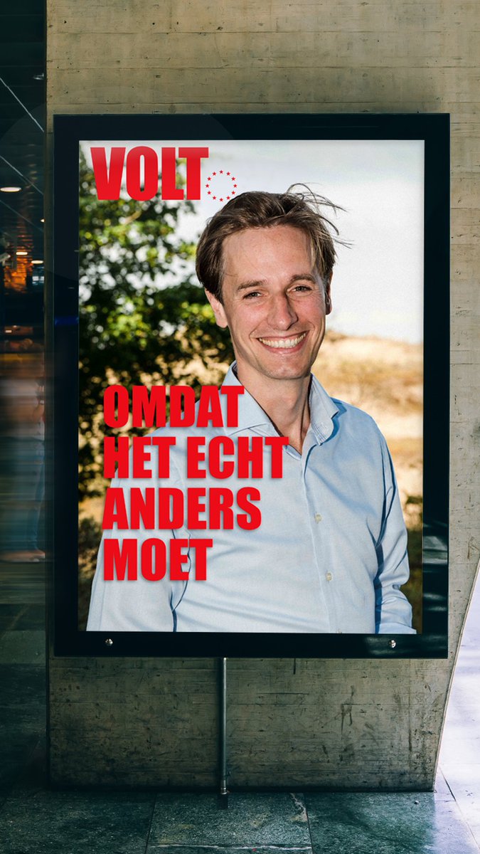 Beste SP, 
Wij vinden ook dat het anders moet, dus we lenen jullie slogan even. Ondanks dat Lillian echt prachtig op jullie poster pronkt, lopen wij Volters toch meer warm voor Laurens. Dat snappen jullie wel toch?

Enthousiaste groet, 
Volt

#voltgoed #stemvolt
