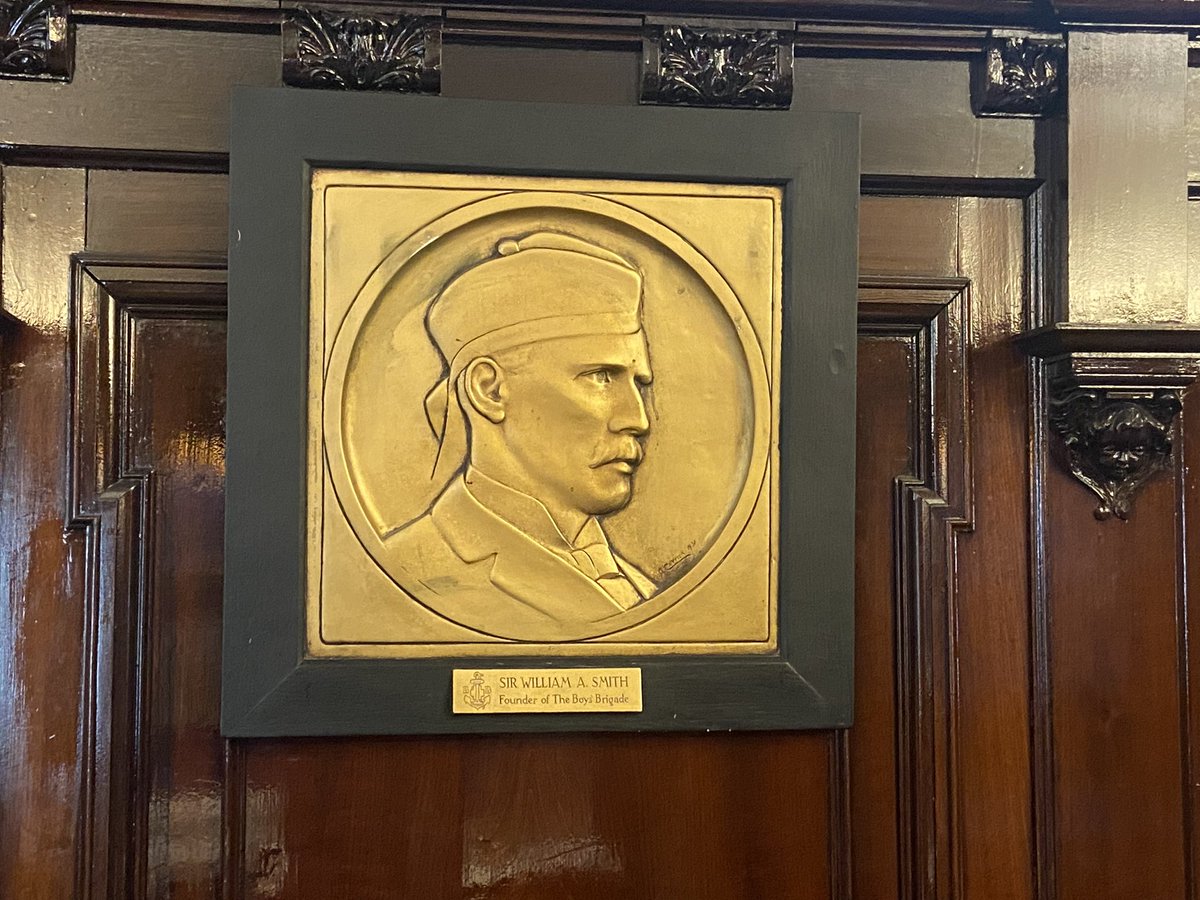 ELA Queens Badge tweet media