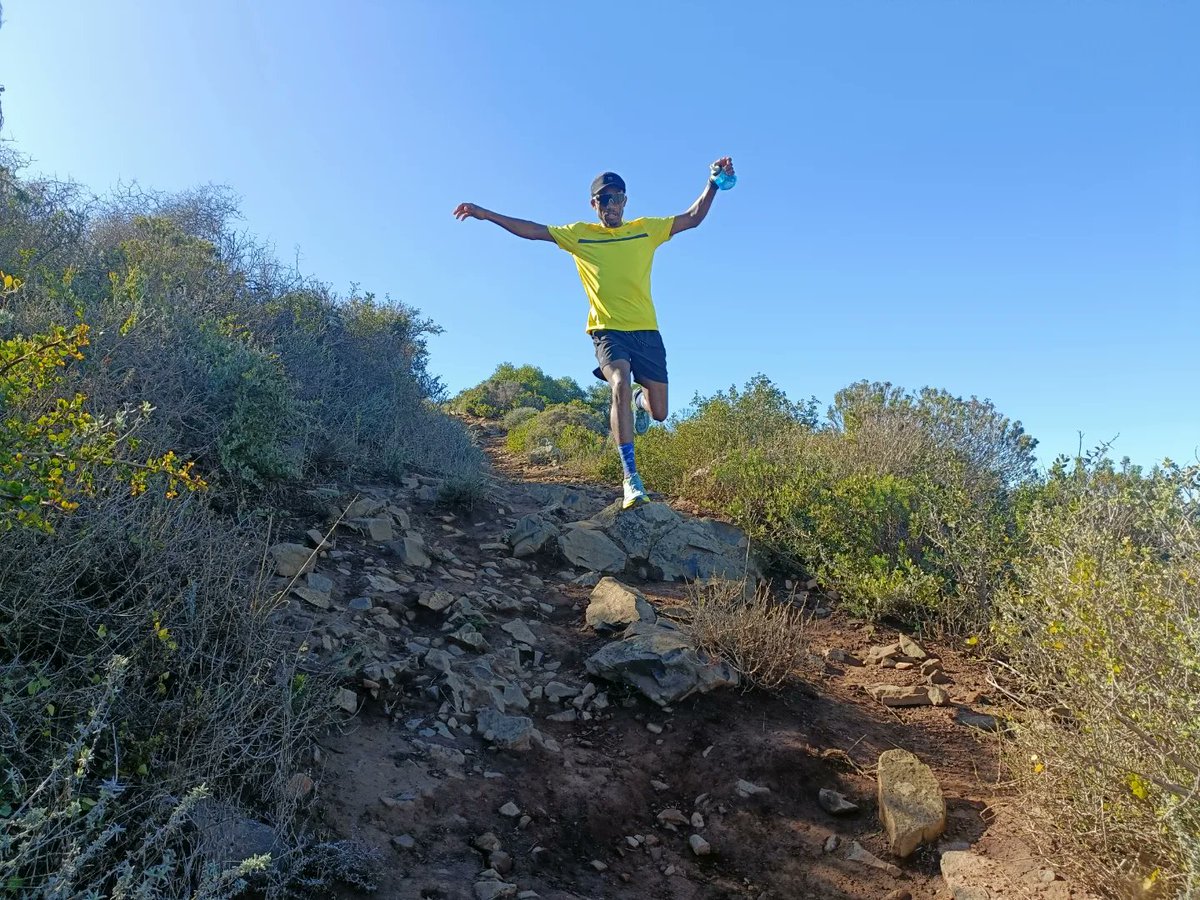 AneleBans's tweet photo. Last bits before the big one next friday.
#tsathlete
#tsbytotalsports
#totalsports
#ikhambidistribution
#hokafanssa
#hoka
#speedgoat5
#tailwindsouthafrica
#tailwindnutrition
#iloveboobies_za
#trailrunning
#trailrunner
#miler
#runBANSrun https://t.co/umzZoFNsvj