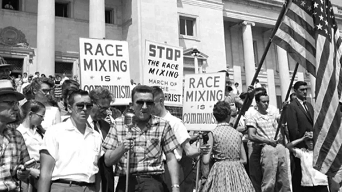 On this day in 1956, 19 senators and 77 congressmen signed the “Southern Manifesto.” buff.ly/3ZqXe9E