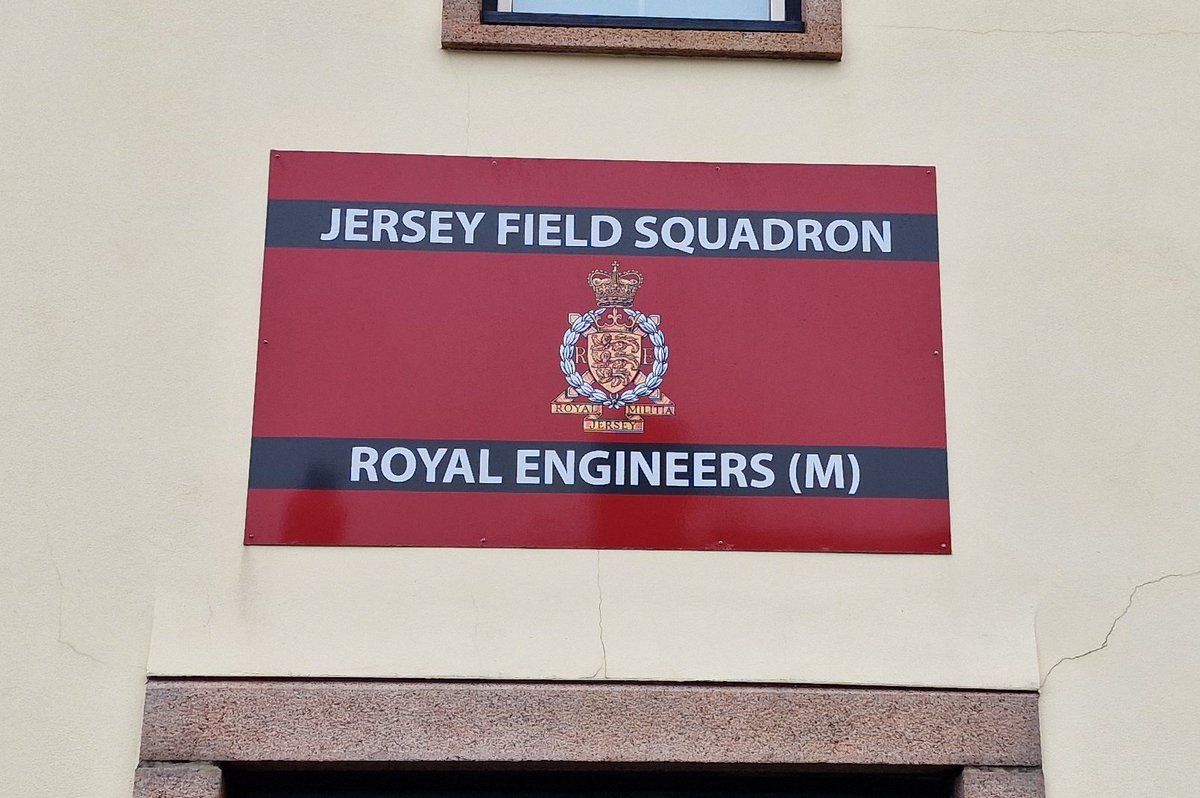 A huge thank you to @JFS_RE for accommodating and looking after us whilst here in #Jersey! 

#ARWF #SportInTheArmyReserve