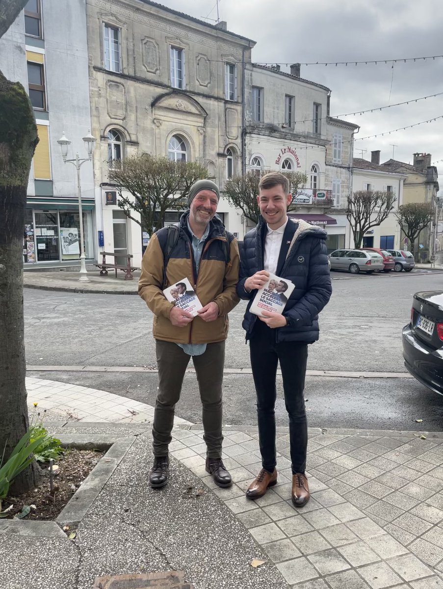 noah_nolf17's tweet image. Action militante en cours sur le canton de #Matha 🇫🇷
#NonALaReformeDesRetraites #oùpassenotreargent #RassemblementNational #charentemaritime