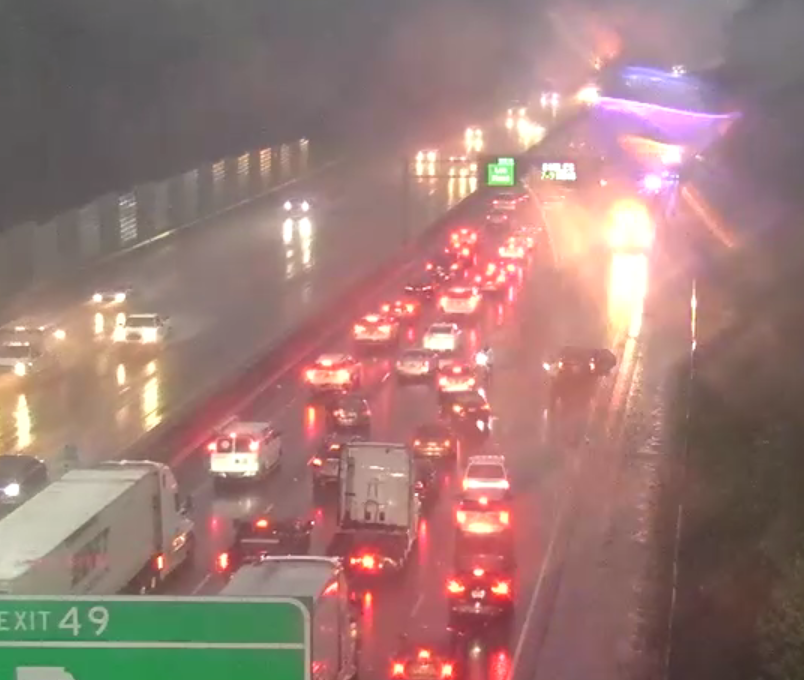 I-20 UPDATE
Crash on I-20/wb before Fulton Ind Blvd..now 2 LEFT lanes are open
#atltraffic