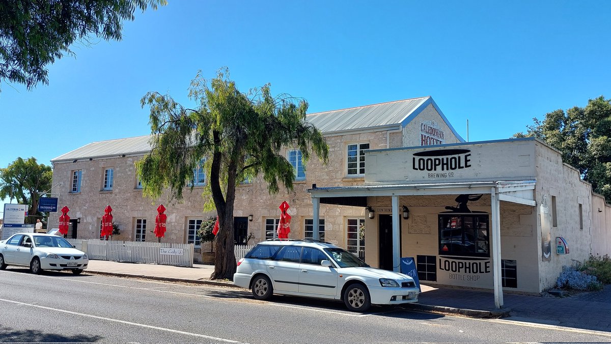 pfwaus's tweet photo. Historic buildings in #RobeSA #SouthAustralia #Australia #Travel #TravelOz https://t.co/ePfqdqIBa2