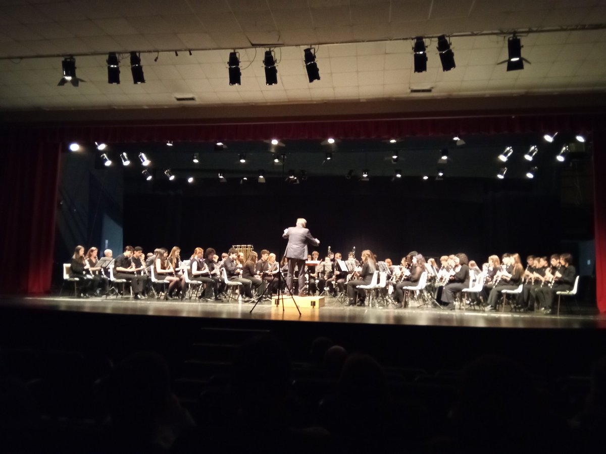 Un cento de músicos, clarinetes e percusión, no concerto galego da sétima edición do 'Creando Sinergia'.
#creandosinergia