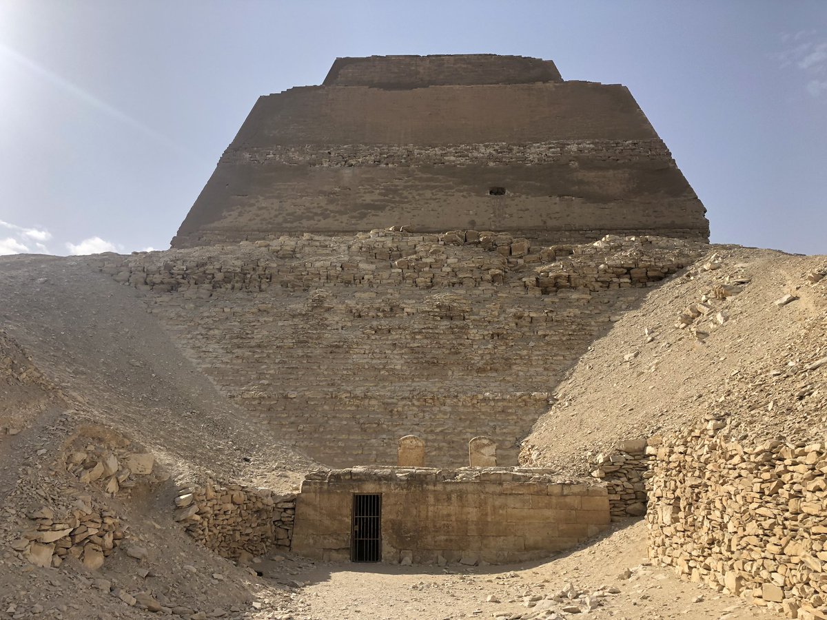 landoflove20's tweet photo. My Hometown #Maydoum were the first pyramid built from the 4th Dynasty king #Senfro https://t.co/D2jSJxd4RF
