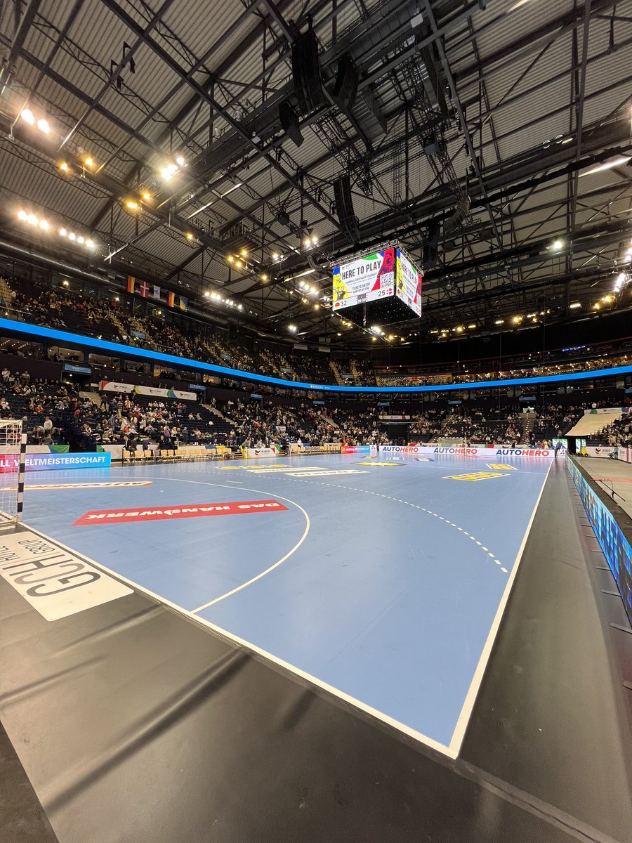 KlausTrotter's tweet photo. Here we are 📸🇩🇪🇩🇰 https://t.co/L2qgdBrIhj
