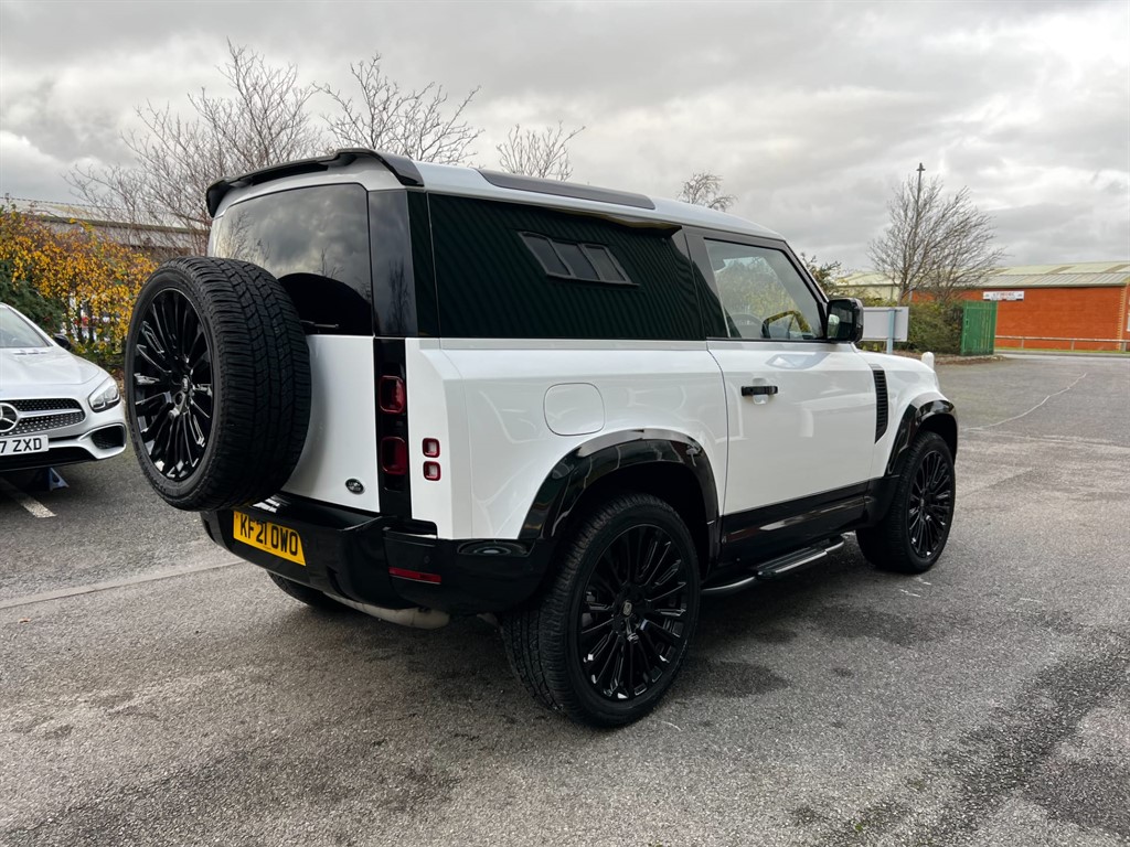 Thompsonandsmit's tweet photo. 2021 Land Rover Defender 90 3.0 D200 (200PS) MHEV Hardtop 22" Hawke Alloys with Black Style Pack at https://t.co/PCg5GxeG2N #landrover #defender #defender90 #MHEV https://t.co/1BlZ9qGoXC