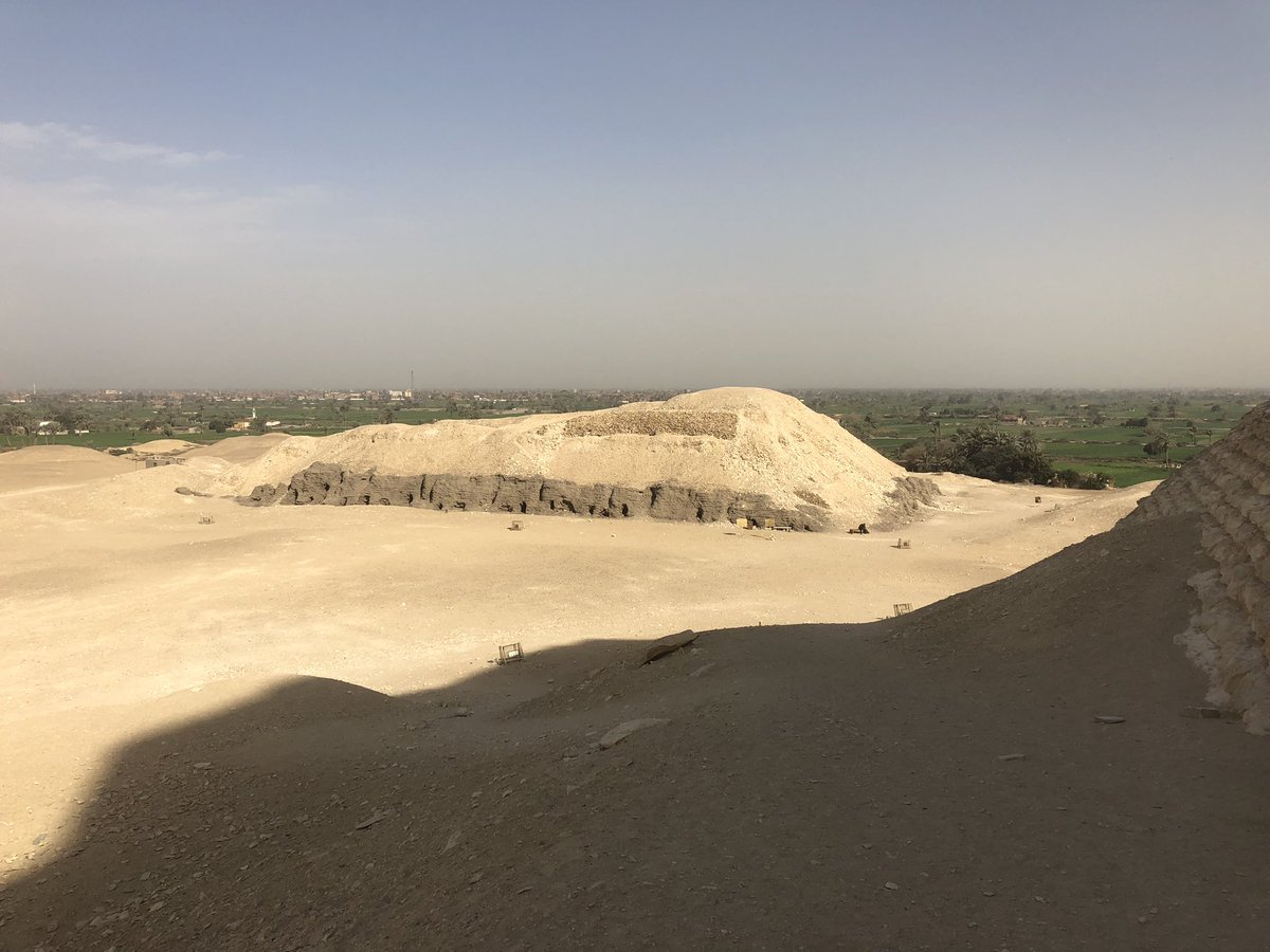 landoflove20's tweet photo. Unknown Mastaba from the 4th dynasty were they found the oldest pink granite sarcophagus inside #Maydoum https://t.co/Z9Ah84zgdq
