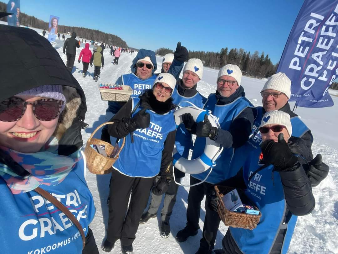 Tuusulanjärvellä aurinko paistaa ja lohisoppa maistuu 😃💙☀️
