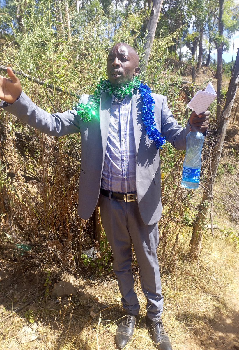 Kotsocha_ke's tweet photo. As the governor elect in my house today I commissioned planting of trees and addressed all the living things in my compound to cooperate 🔥 https://t.co/SQIoIKwg7i