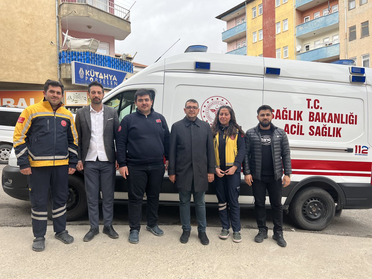 gsskayseri38's tweet photo. Genel başkan yardımcımız Sn. @Ekremaydinn beyin katılımları ile YAHYALI ilçemizde çalışan sağlık be sosyal hizmet çalışanlarını ziyaret ettik. Sıkılmadık el girilmedik kapı bırakmayacağız. GSS her zaman sahada 💪 https://t.co/k4fJLf02rQ