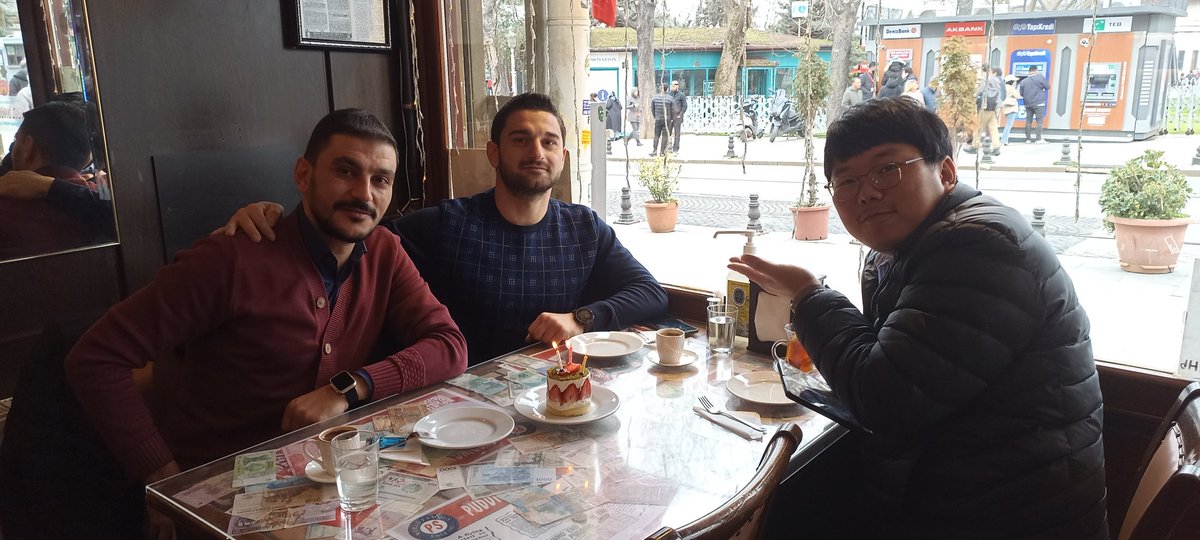 Bugün günlerden <a href="/mrtacnuwr/">Mert Acun🇹🇷</a> happy birthday 🎂