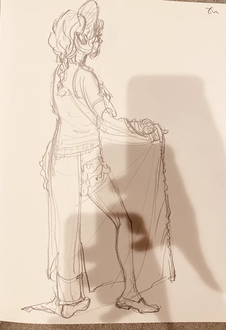 今日はクロッキー会でしたが、コスプレイヤーさん二人によるエルフを描きました。二人ポーズを5分は厳しかったです。 