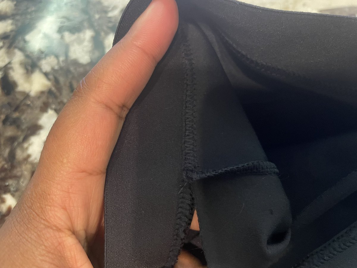 bredukes's tweet photo. #Yitty 😭 I thought this was thick bitch friendly? 😅 It literally just fell apart. I’m so sad! I had such high hopes for this. 💔😭@lizzo @Yitty https://t.co/4JQKbqdapL