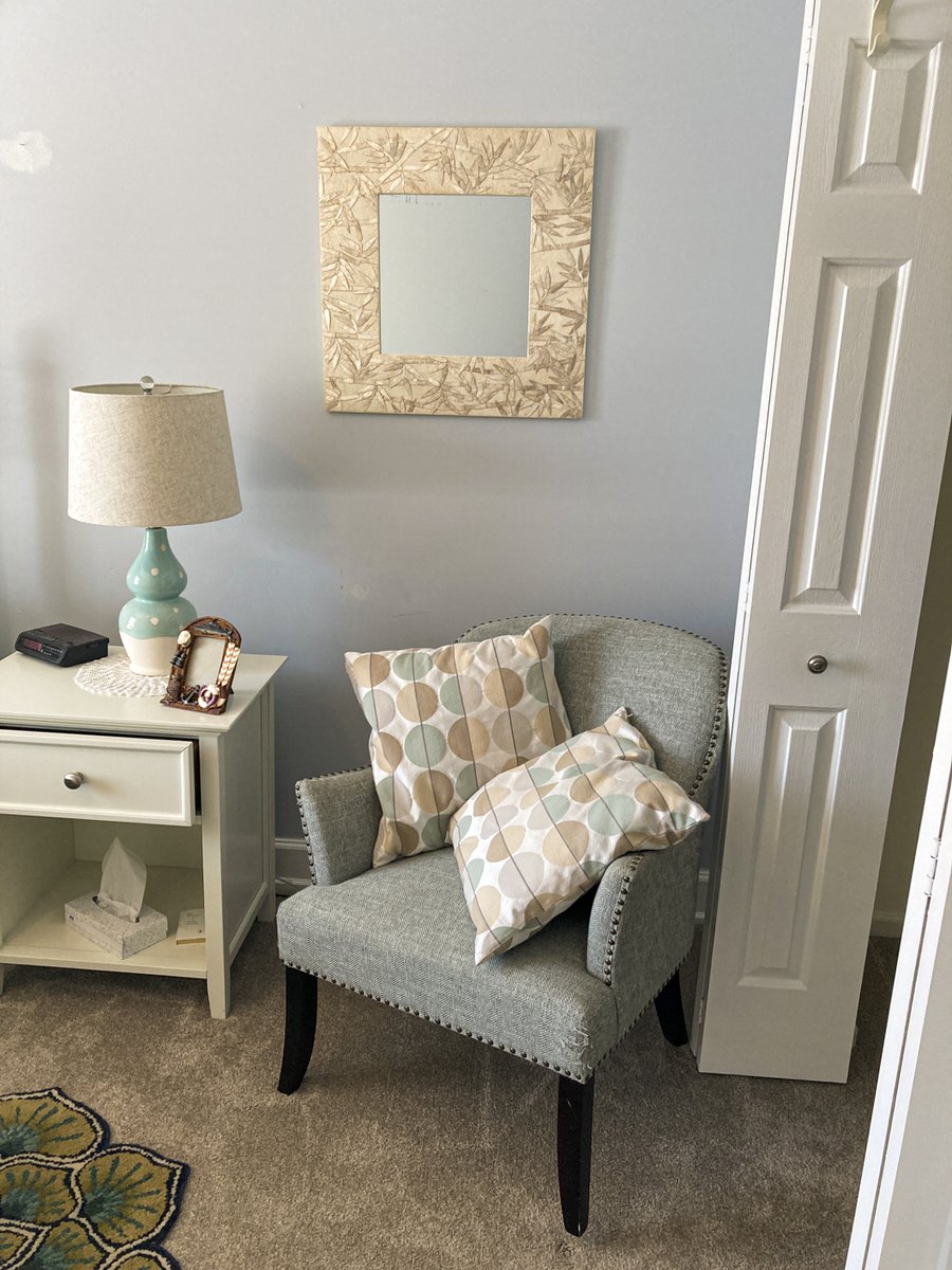 AaronSiepierski's tweet photo. We have many beautiful pieces that can be just what you need to make your space feel complete. We have fabulous finds and deals, from unique accent pieces to beautiful furniture. 
36940 Elizabeth Ln, New Boston, MI, USA
#fish #homedecor #furniture #estatesale #art # https://t.co/y0vyP8WvkM