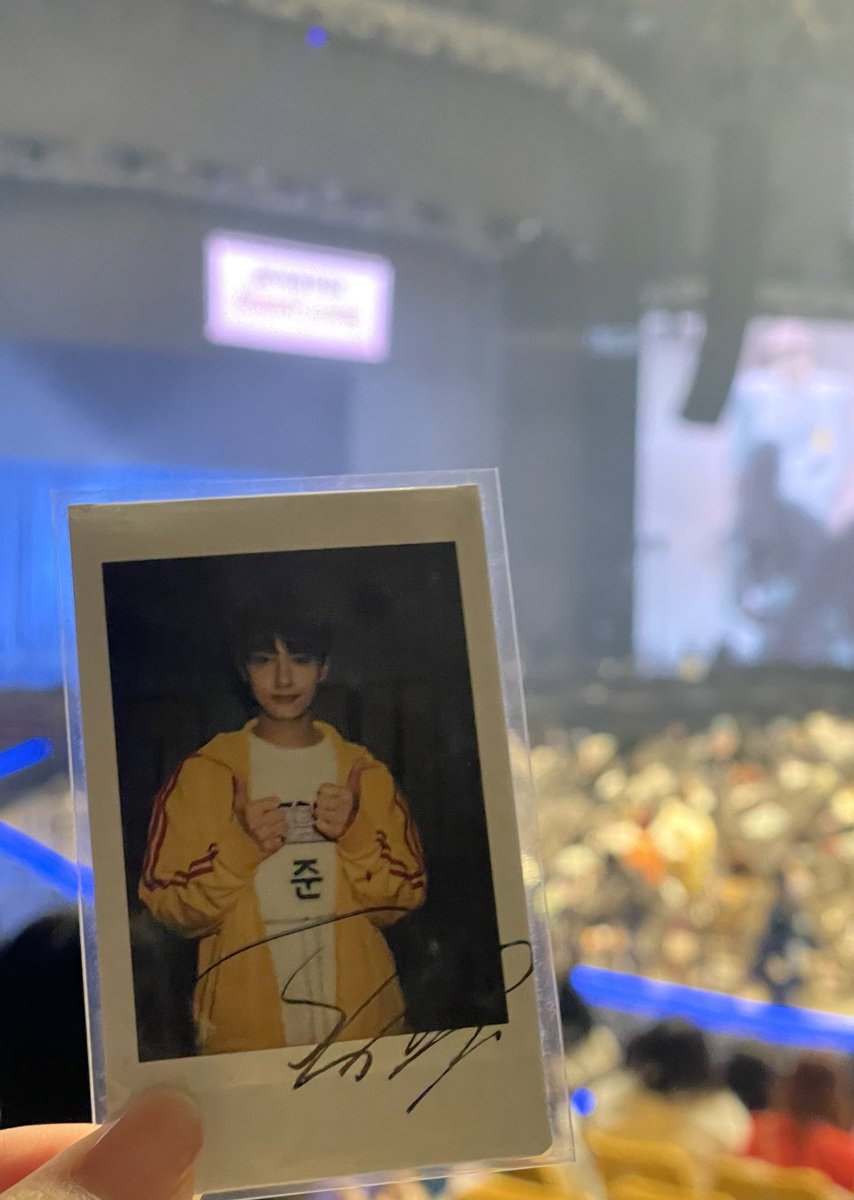 오랜만에 봐서 행복했어🤍