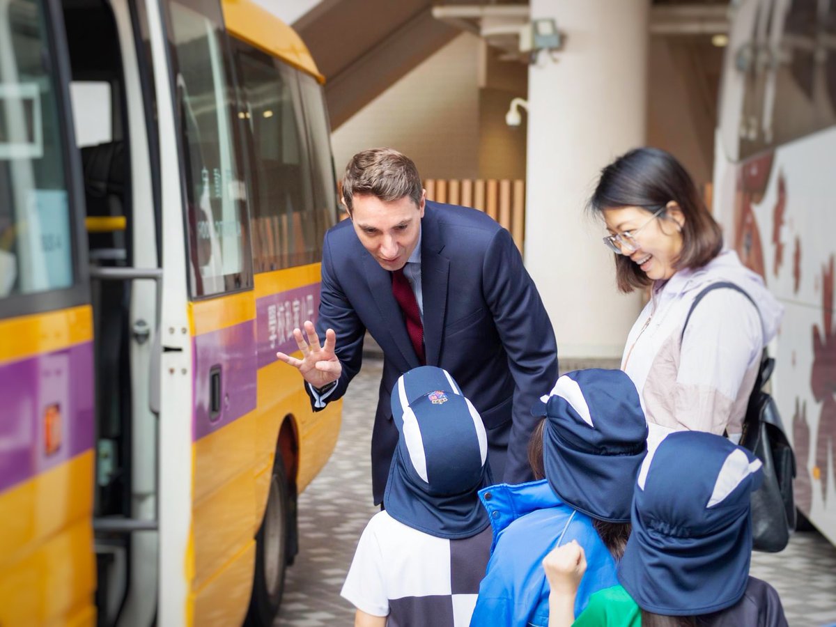 Opening with lunch at the private residence of the Consul General and concluding with the departure of students in KS1 for an Athletics Meet, we've enjoyed another varied week of activity and engagement, mid-March.

shrewsbury.edu.hk/news/principal…

#WeAreShrewsbury
#TogetherWeFlourish