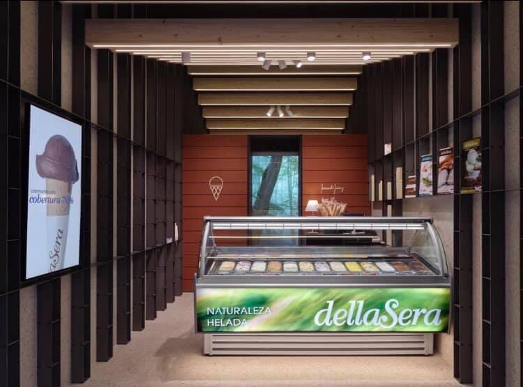 En heladería dellaSera buscamos  dependienta para ampliar nuestro equipo, si estás interesada manda tu CV a info@heladosgrate.com incorporación inmediata #temporada2023