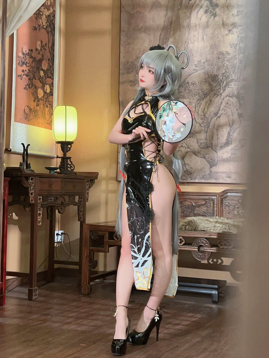 今天的洛天依吖 https://t.co/ZfAeE4ac0z